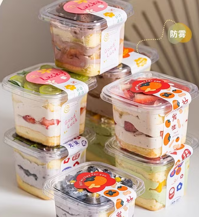 Num emissio PS Cibus Tray oeconomiae noxiae cum in contactu cum calido cibo, PET Cibus Tray comparatus?